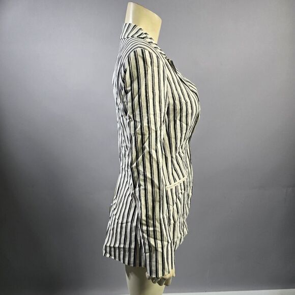 BCBGMaxAzria Black and White Striped Blazer R10 - Picture 2 of 4